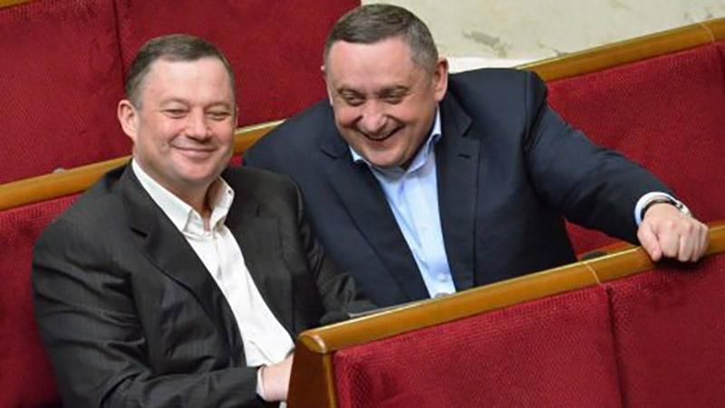 Як одіозні депутати "Блоку Петра Порошенка" наживаються на "Укрзалізниці" Як одіозні депутати "Блоку Петра Порошенка" наживаються на "Укрзалізниці"