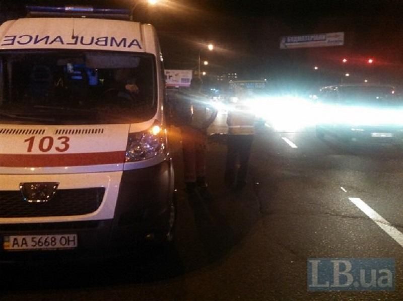 У Києві під колесами маршрутки загинув пішохід У Києві під колесами маршрутки загинув пішохід