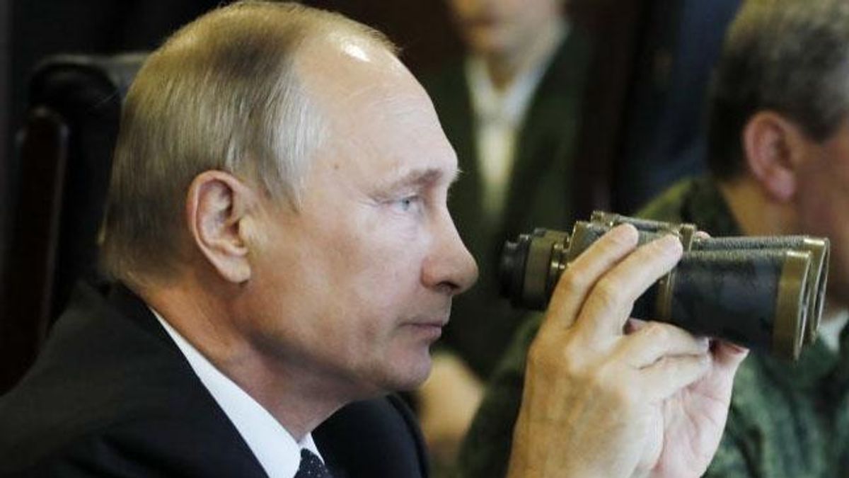 Карикатурист висміяв реформи, які готують у Путіна до майбутніх виборів Карикатурист висміяв реформи, які готують у Путіна до майбутніх виборів