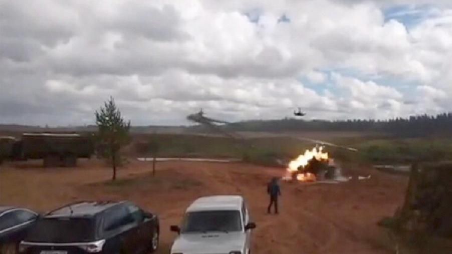 Захід-2017: відео - вертоліт Ка-52 завдав авіаудару по глядачах