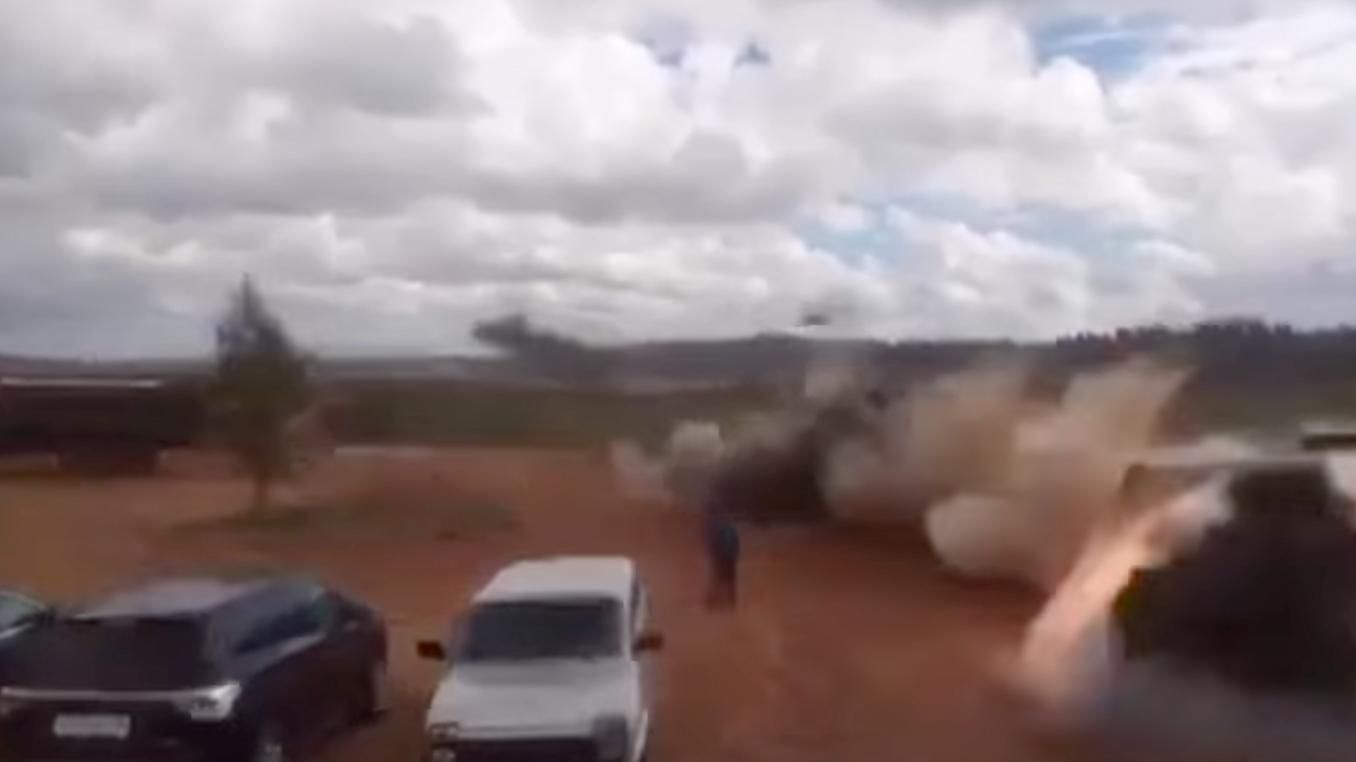 Авіаудар по глядачах на навчаннях "Захід-2017": Міноборони Росії прокоментувало інцидент Авіаудар по глядачах на навчаннях "Захід-2017": Міноборони Росії прокоментувало інцидент