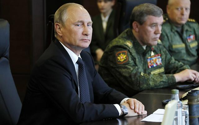 Путин не пойдет на массовые потери граждан России на Донбассе: политик о летальном оружии для Украины