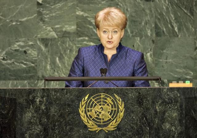 Кремль отрабатывает сценарии нападения на Запад: Грибаускайте об учениях "Запад-2017" Кремль отрабатывает сценарии нападения на Запад: Грибаускайте об учениях "Запад-2017"