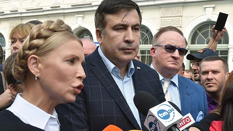 Долго просил ее заплести косичку, и она это сделала, – Саакашвили об отношениях с Тимошенко