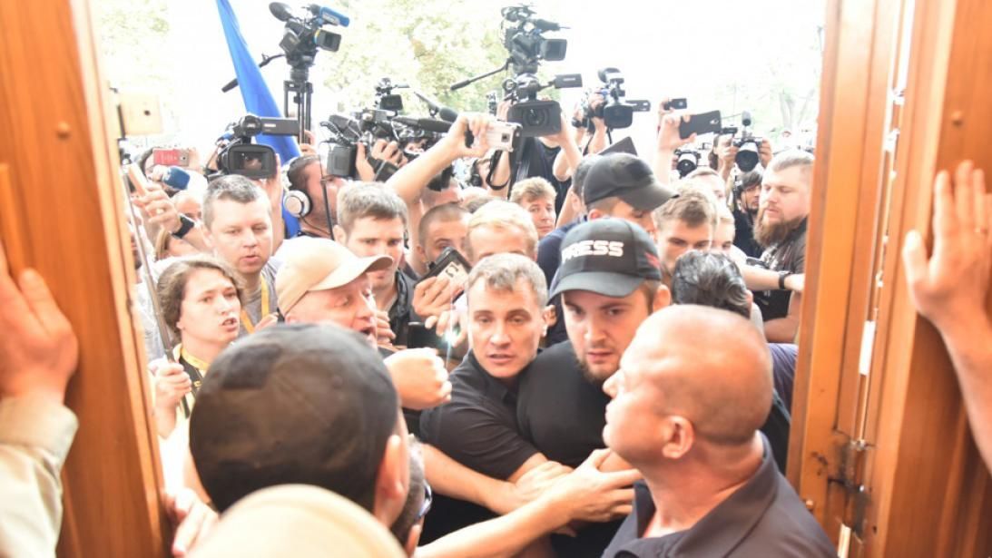 Активісти захопили сесійну залу Одеської мерії 