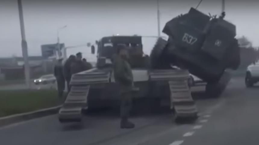 У Росії вкотре сталась ДТП за участю військової техніки: фото, відео