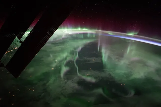 NASA показало знімок північного сяйва над Канадою