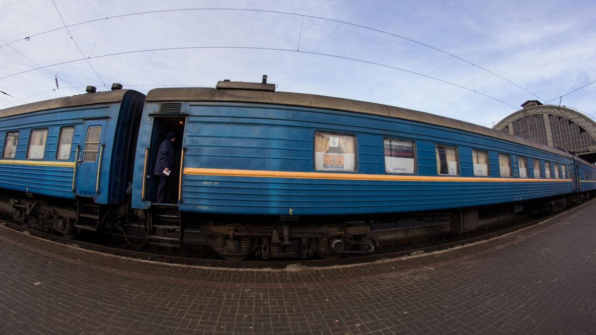 "Укрзализныця" запускает 5 дополнительных поездов: назвали список городов "Укрзализныця" запускает 5 дополнительных поездов: назвали список городов