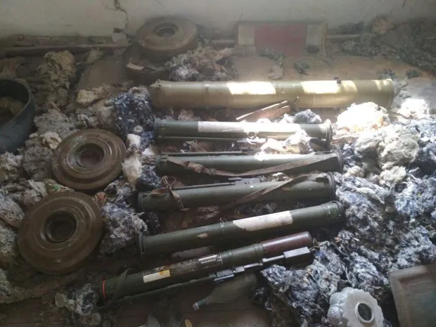 На Донеччині виявлено сховок з російською зброєю На Донеччині виявлено сховок з російською зброєю