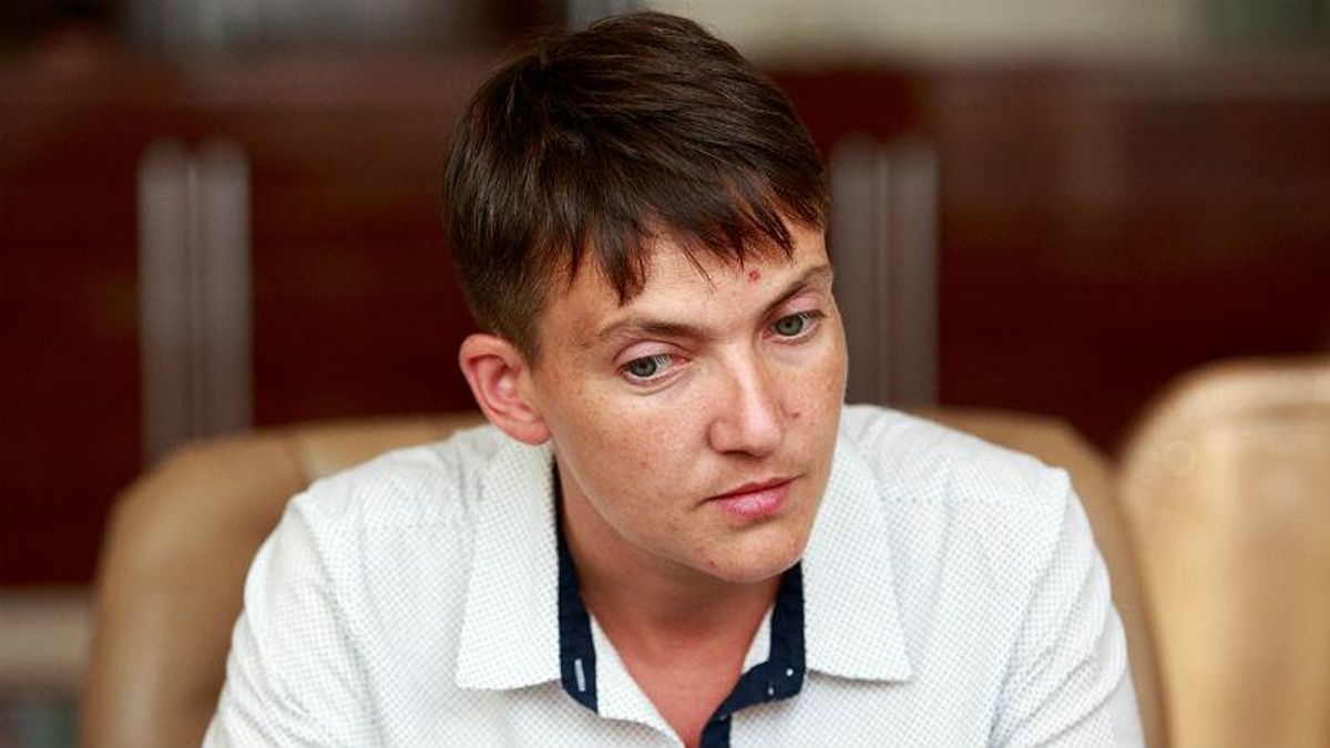 Новый образ Савченко: нардеп пришла в Раду в камуфляже: фотосравнение Новый образ Савченко: нардеп пришла в Раду в камуфляже: фотосравнение
