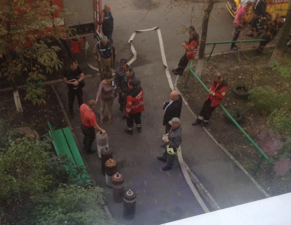 "Звук був жахливий": на даху багатоповерхівки у Києві пролунав потужний вибух "Звук був жахливий": на даху багатоповерхівки у Києві пролунав потужний вибух