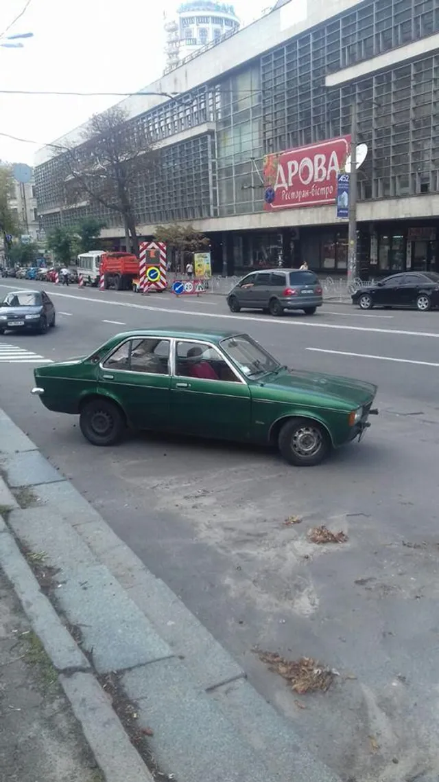 Акція, Київ, автомобіль, вандали Акція, Київ, автомобіль, вандали