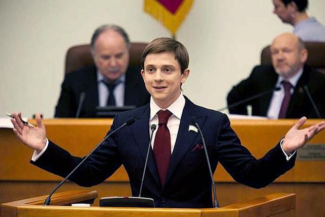 Луценко подписал подозрение в преступлении нардепу Довгому Луценко подписал подозрение в преступлении нардепу Довгому