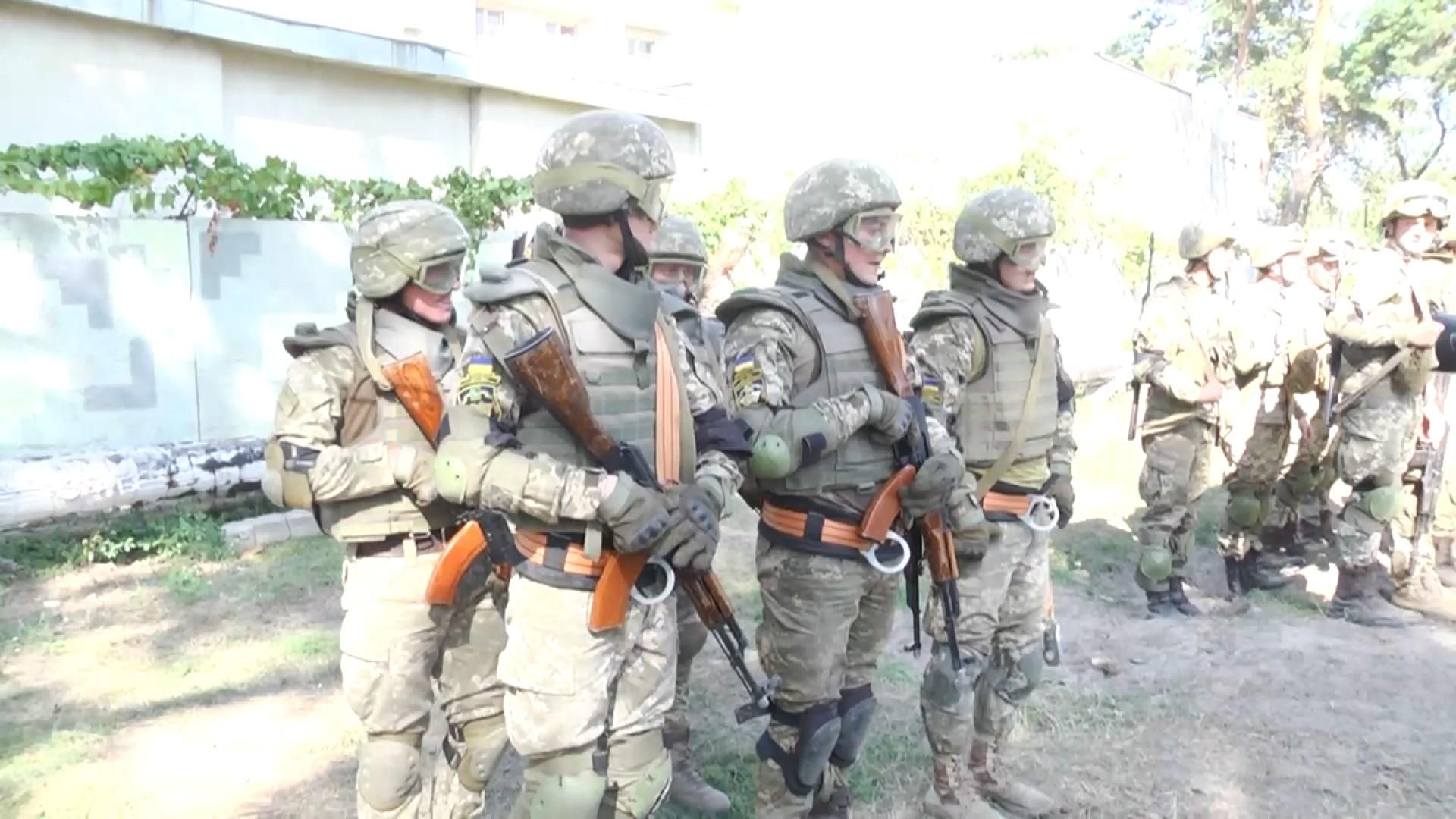 Как в Харькове обучают курсантов боевой системе выживания воинов
