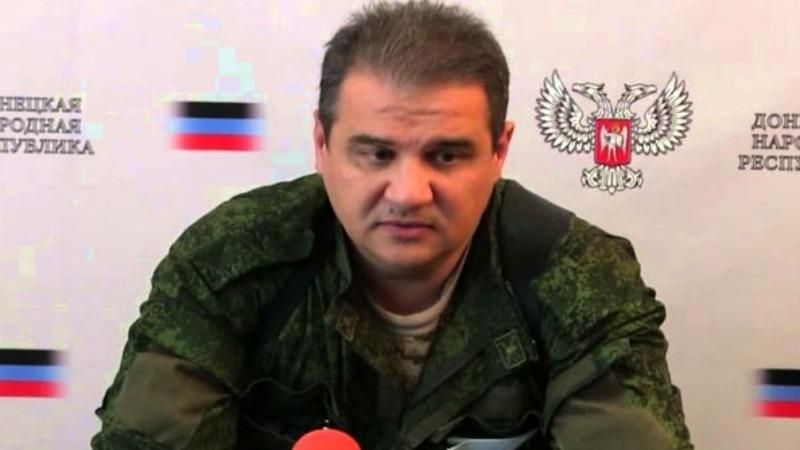 Вибух в окупованому Донецьку: терористи показали перші кадри з місця підриву "міністра" Вибух в окупованому Донецьку: терористи показали перші кадри з місця підриву "міністра"