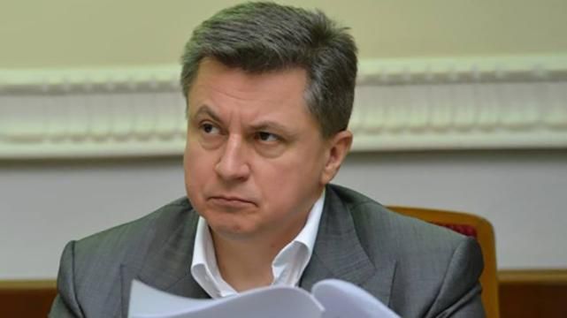 Суд арестовал имущество и счета в банках сына Азарова в трех странах