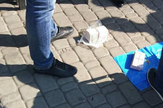 Екс-чиновника Харківської ОДА впіймали на хабарі 25 тисяч доларів