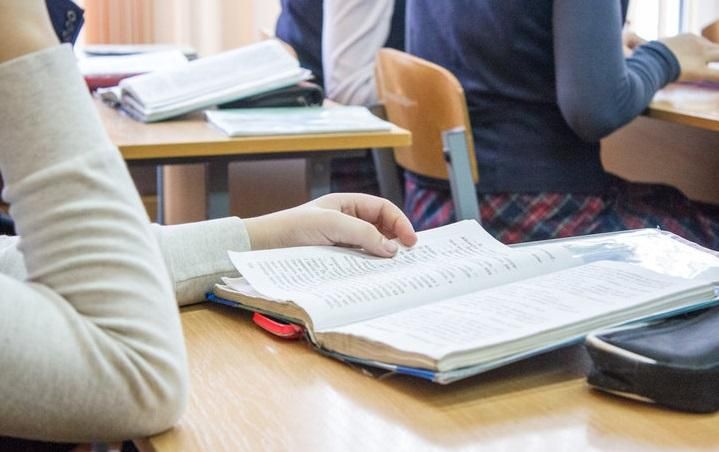 Порошенко подписал скандальный закон об образовании