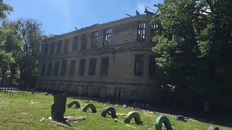 У мережі з'явилось приголомшливе відео школи, у якій вчаться діти на Донбасі