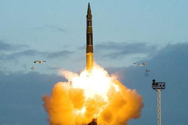 Россия испытала межконтинентальную баллистическую ракету