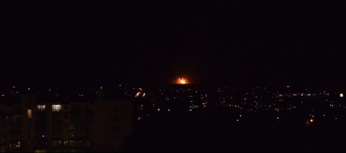 Боец АТО оценил ситуацию на складах Калиновки с места чрезвычайного происшествия Боец АТО оценил ситуацию на складах Калиновки с места чрезвычайного происшествия