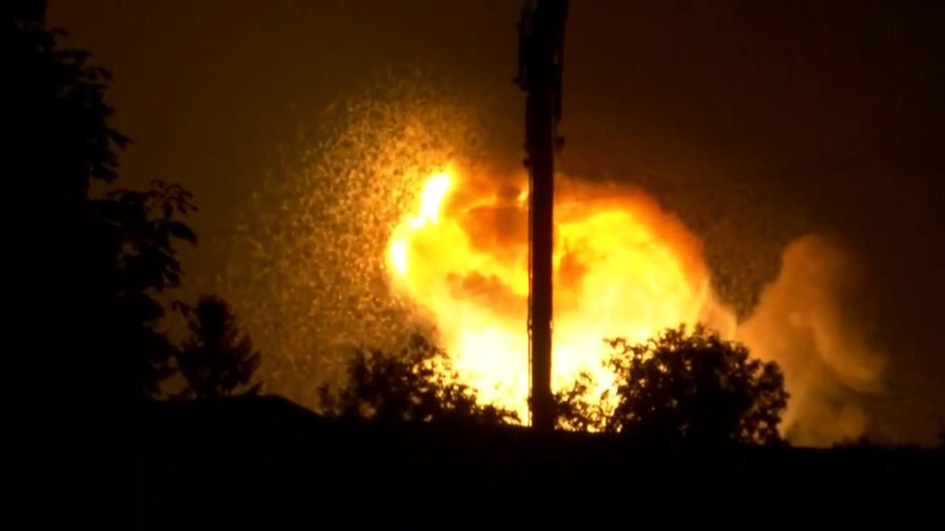 Вибухи у Калинівці: Гройсман та Муженко приїхали на термінове засідання у Вінниці Вибухи у Калинівці: Гройсман та Муженко приїхали на термінове засідання у Вінниці