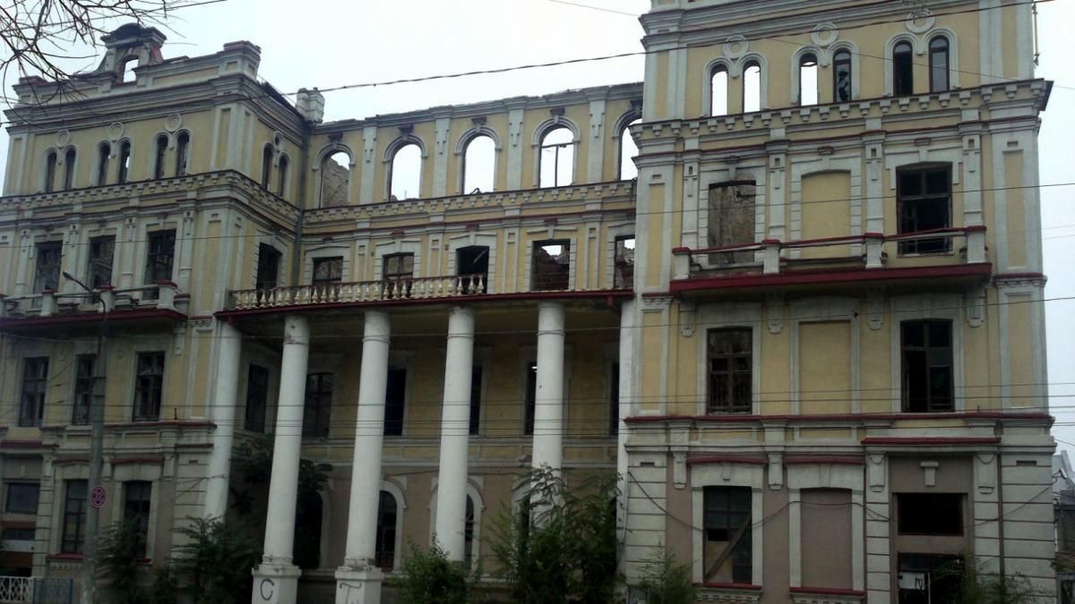 Як виглядає окупований Луганськ сьогодні: фото вмираючого міста Як виглядає окупований Луганськ сьогодні: фото вмираючого міста