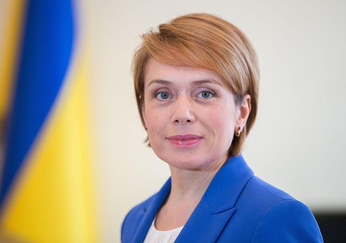 Школи, де навчання ведеться мовами нацменшин, не закриють, – Гриневич Школи, де навчання ведеться мовами нацменшин, не закриють, – Гриневич