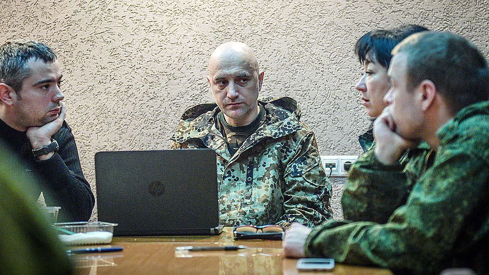 "Освобожденный" Донбасс в одном эпичном фото: боевики показали "расцвет "ДНР" "Освобожденный" Донбасс в одном эпичном фото: боевики показали "расцвет "ДНР"