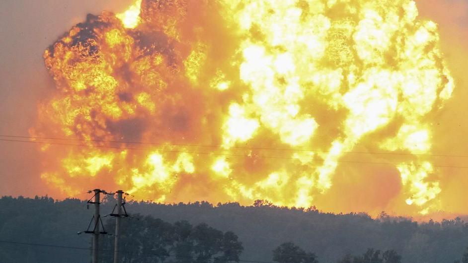 Муженко ответил на обвинения из-за взрывов в Калиновке Муженко ответил на обвинения из-за взрывов в Калиновке