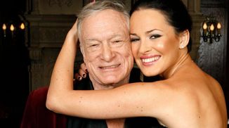 Астаф'єва та Хефнер: історія дружби спокусливої українки із засновником Playboy (18+)