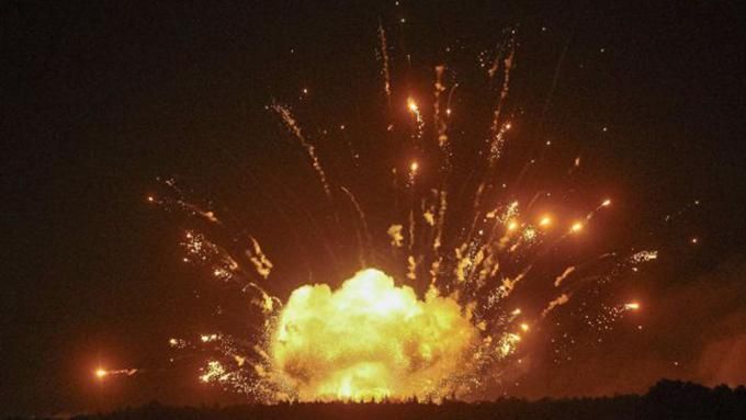 Як змінив людей вибух у Калинівці: зворушливі кадри Як змінив людей вибух у Калинівці: зворушливі кадри