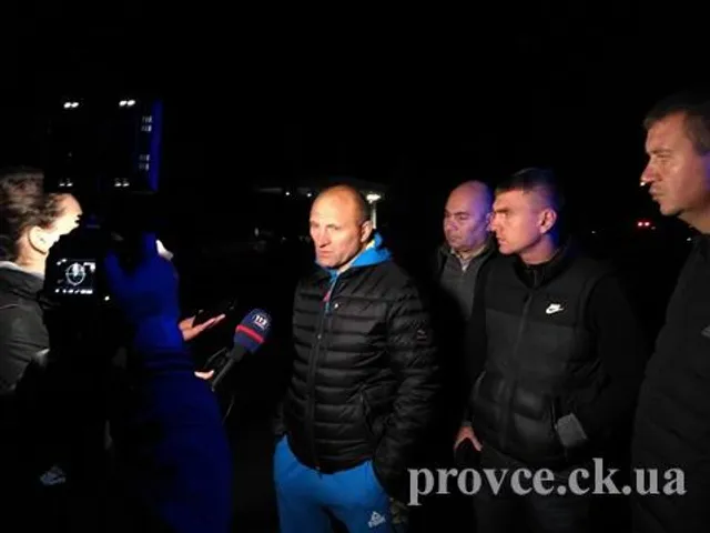 Мер Черкас Анатолій Бондаренко прибув на місце вбивства Бінусова