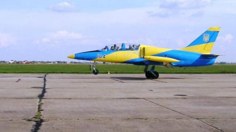 Упал военный самолет Л-39 под Хмельницким: есть жертвы