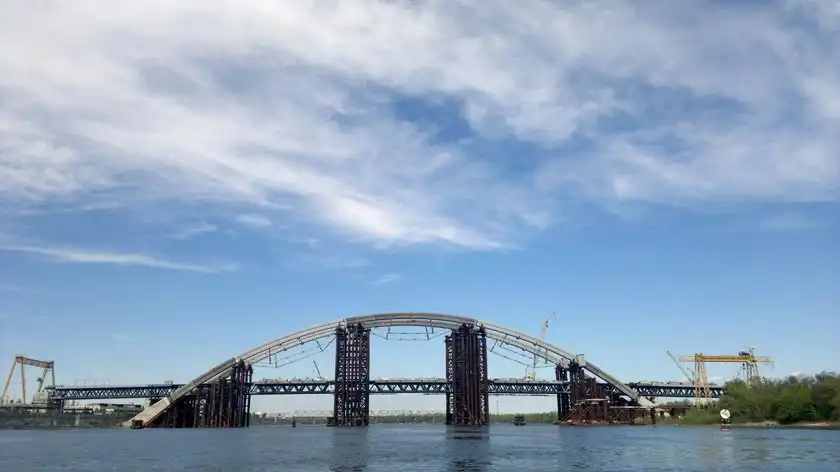 Конструкции Подольского моста покупают у россиян через завод Порошенко