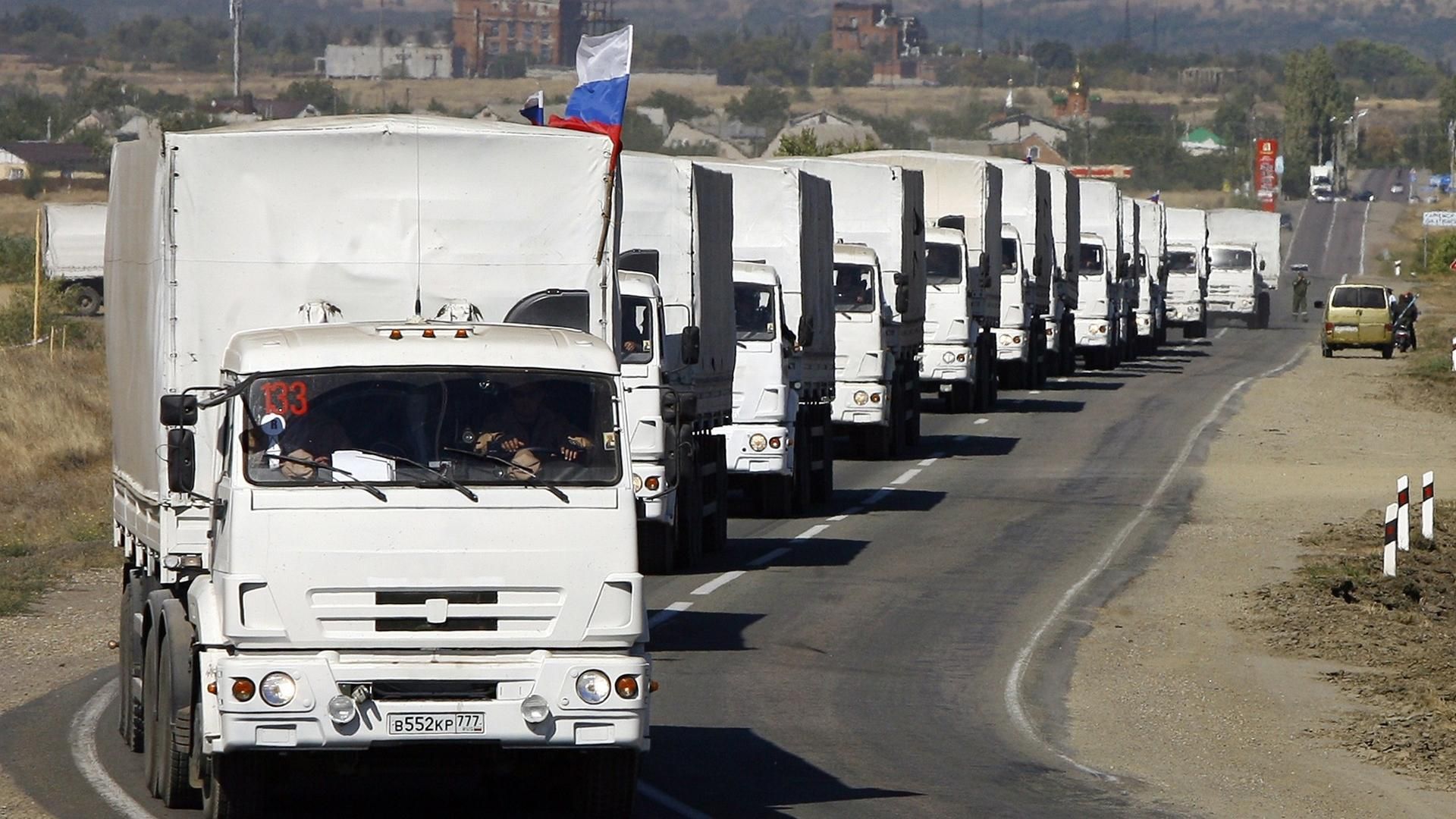 Поблизу Луганська спостерігачі ОБСЄ помітили вантажівки з "допомогою" від Путіна 