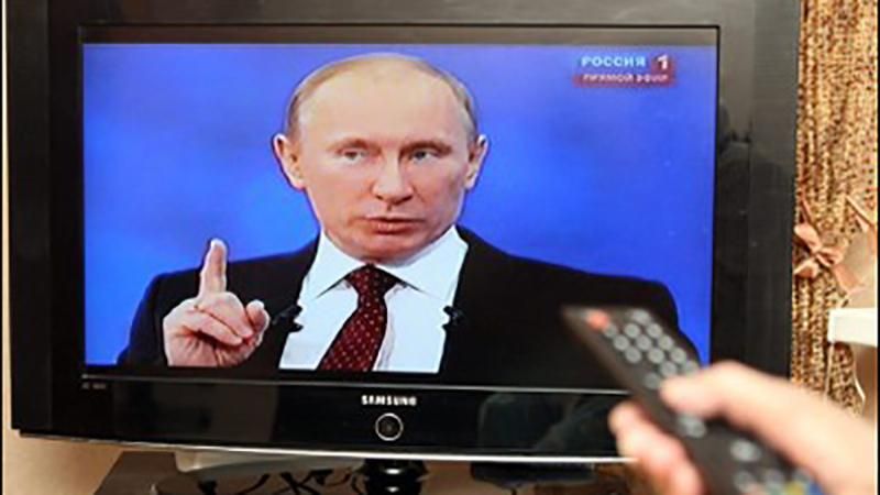 На адміністративному кордоні з Кримом активно діє російська пропаганда
