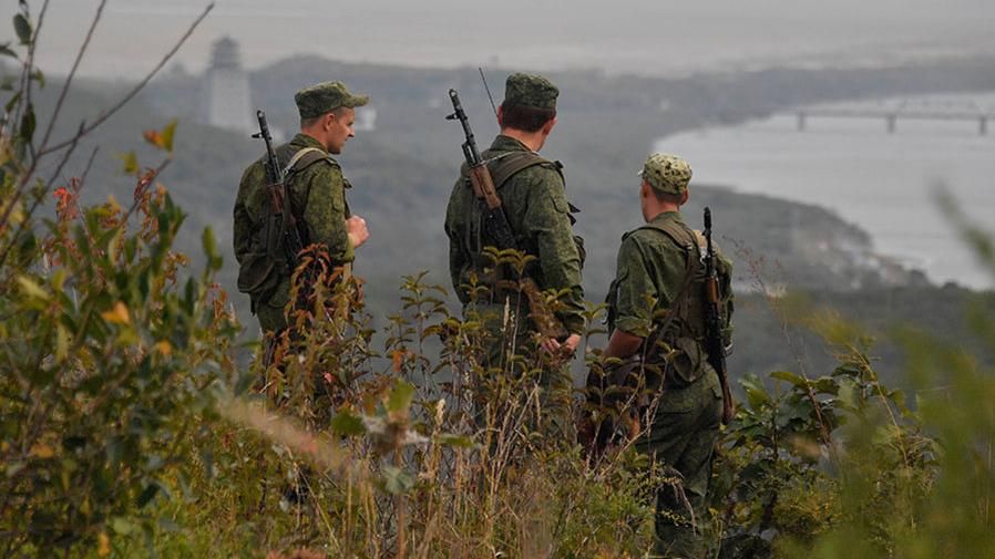 Воїни Путіна зосередилися біля кордону з ще однією країною: ЗМІ заговорили про війну 