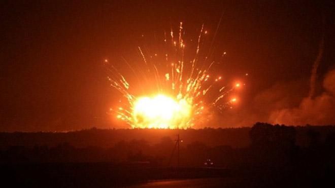 Масштаби лиха на артскладах у Калинівці: ексклюзивний репортаж зсередини території арсеналу Масштаби лиха на артскладах у Калинівці: ексклюзивний репортаж зсередини території арсеналу