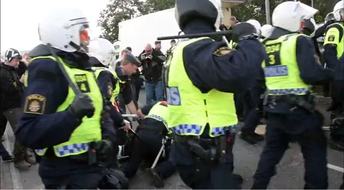 У Швеції сталися сутички між поліцією та учасниками маршу неонацистів: є постраждалі