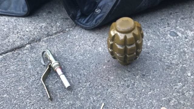 Женщина "сдала" собственного мужа из-за гранаты из зоны АТО Женщина "сдала" собственного мужа из-за гранаты из зоны АТО