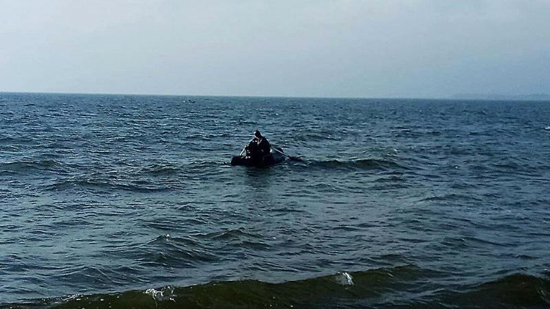 Рятувальники знайшли тіло одного з рибалок, який зник в Азовському морі