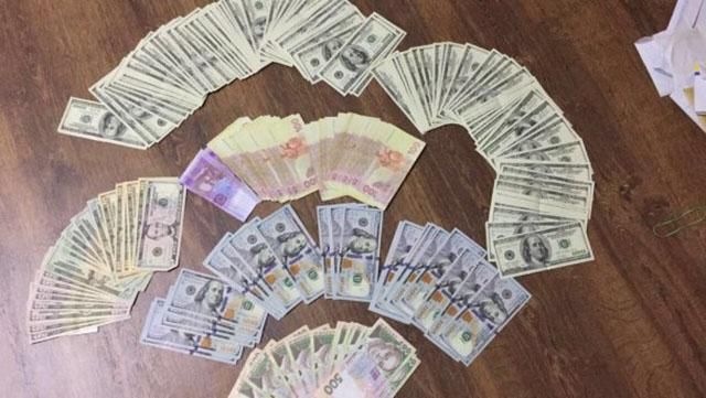 Суд заарештував затриманих на хабарі керівників виконавчої служби Одеської області Суд заарештував затриманих на хабарі керівників виконавчої служби Одеської області