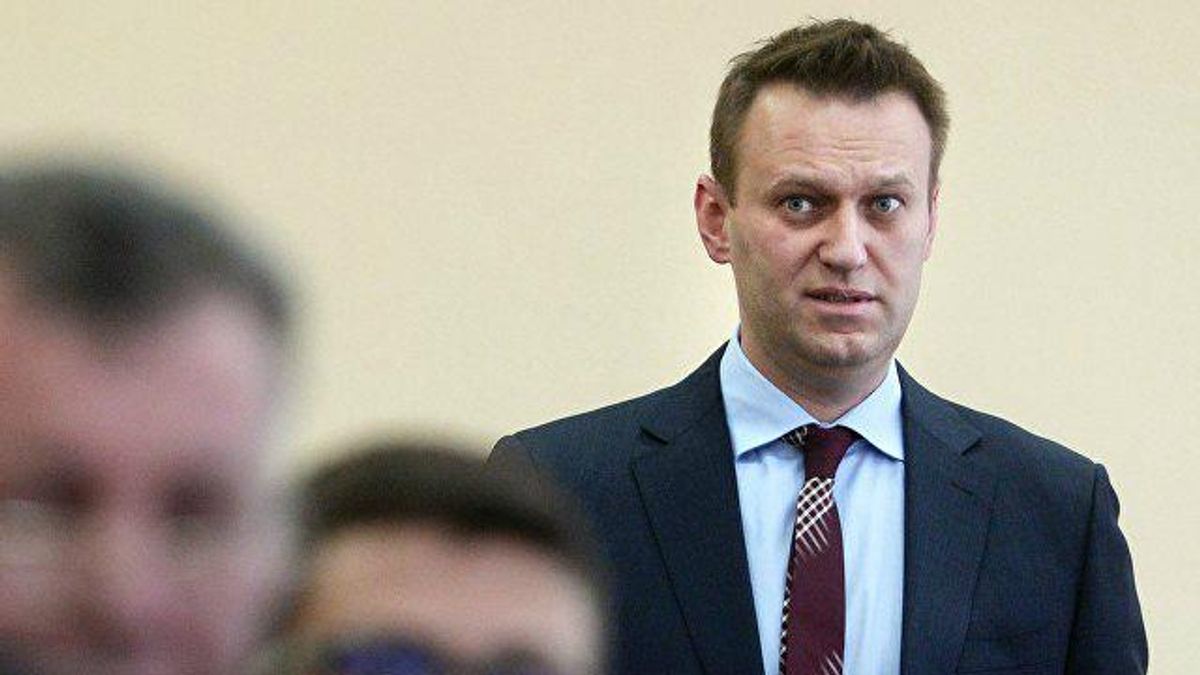 "Подарок на путинский юбилей": Навального снова арестовали в Москве "Подарок на путинский юбилей": Навального снова арестовали в Москве