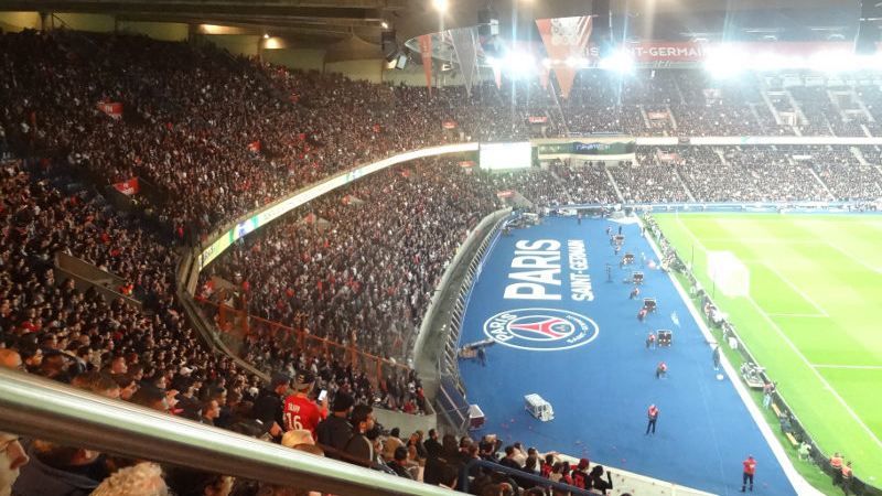 Террористы планировали взрыв на футбольном матче в Париже Террористы планировали взрыв на футбольном матче в Париже