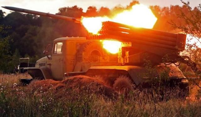 Выжженная земля: боевики продолжают бить "Градами" на Донбассе