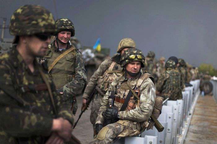 Сколько украинцев готовы защищать страну с оружием: социологическое исследование