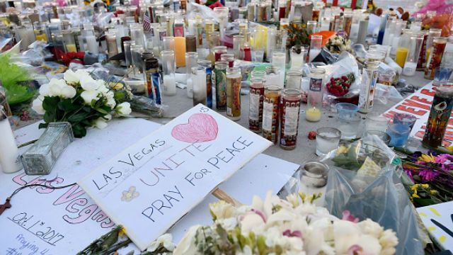 Расстрел людей в Лас-Вегасе: нападавший мог иметь сообщников