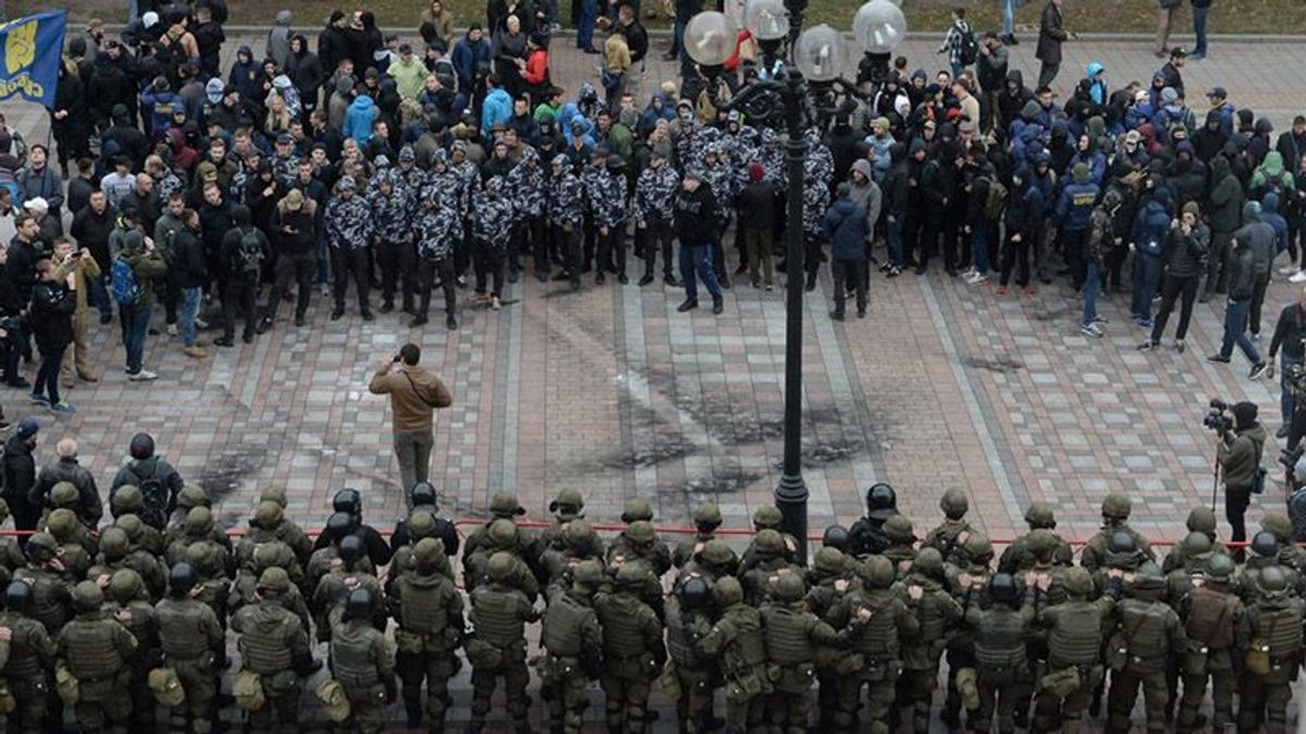 Протесты под Верховной Радой закончились: чего требовали активисты Протесты под Верховной Радой закончились: чего требовали активисты
