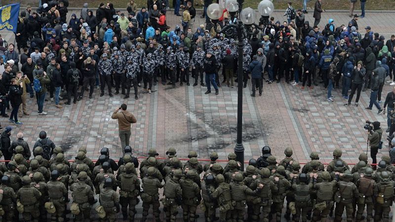 Протесты под Верховной Радой закончились: чего требовали активисты